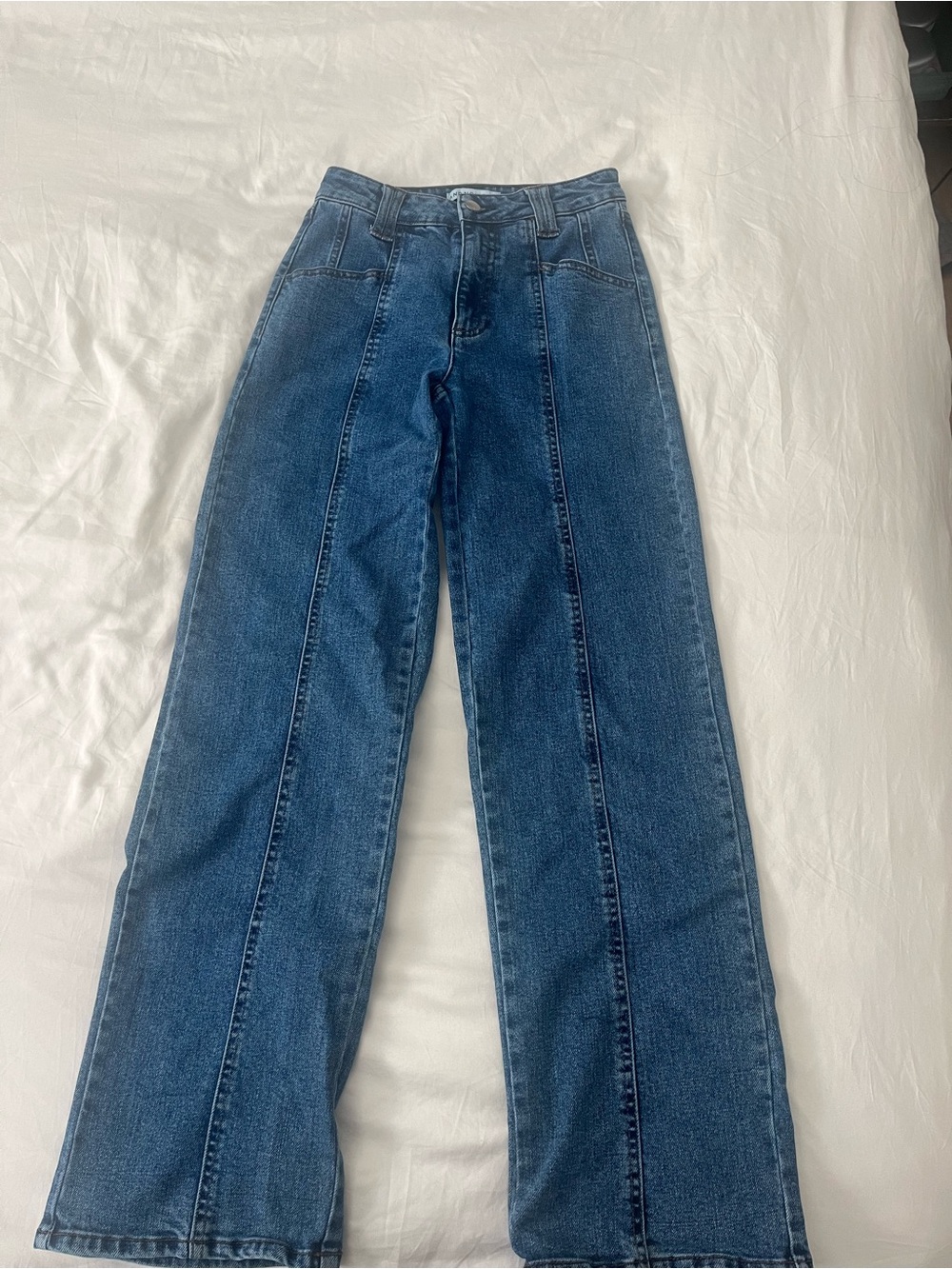 Straight-Leg High-Rise Jeans in Denim Blue